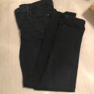 311 Shaping Skinny Levi Jeans